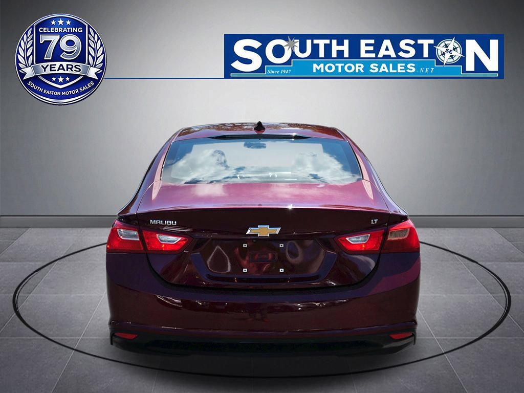Used 2016 Chevrolet Malibu LT w/ Driver Confidence Package FWD image 4