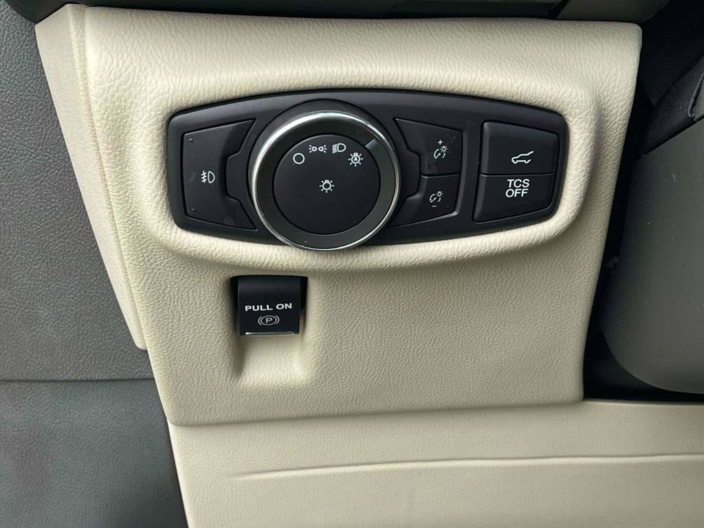 Used 2020 Lincoln Nautilus Reserve w/ Equipment Group 201A image 18