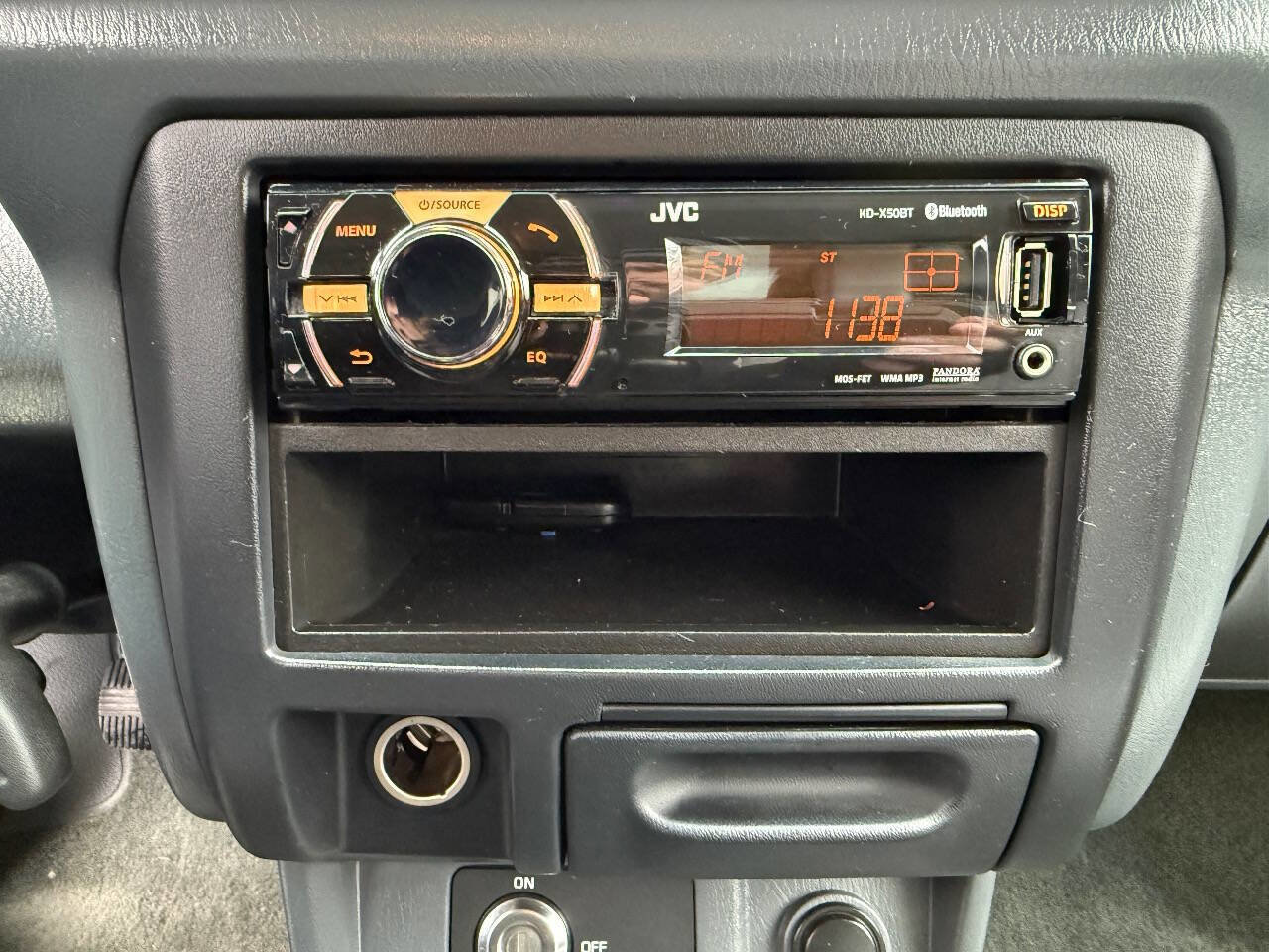 Used 2001 Nissan Frontier XE image 22