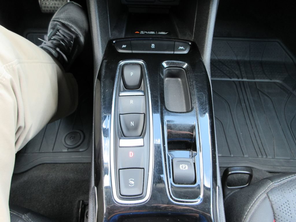 Certified 2023 Chevrolet Bolt EUV LT w/ Convenience Package FWD image 27