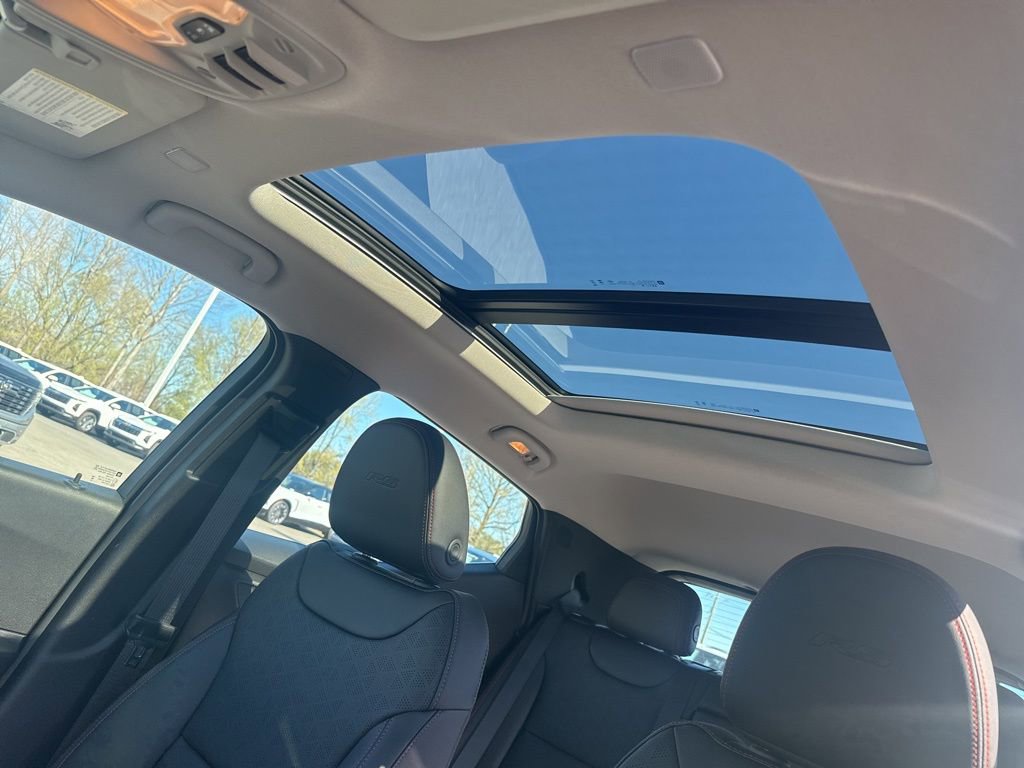 New 2027 Chevrolet Bolt RS image 14