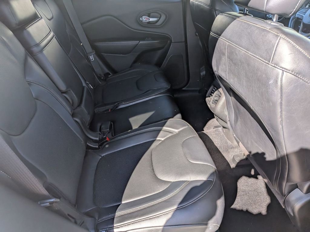 Used 2014 Jeep Cherokee Limited w/ Luxury Group AWD/4WD image 35