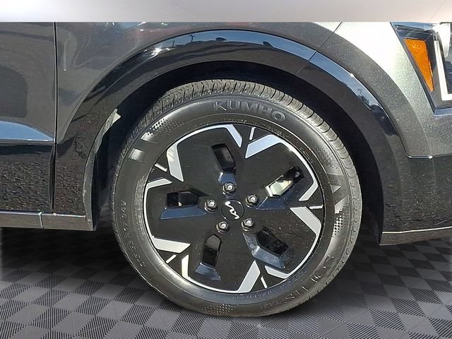 Certified 2024 Kia Niro Wind FWD image 10