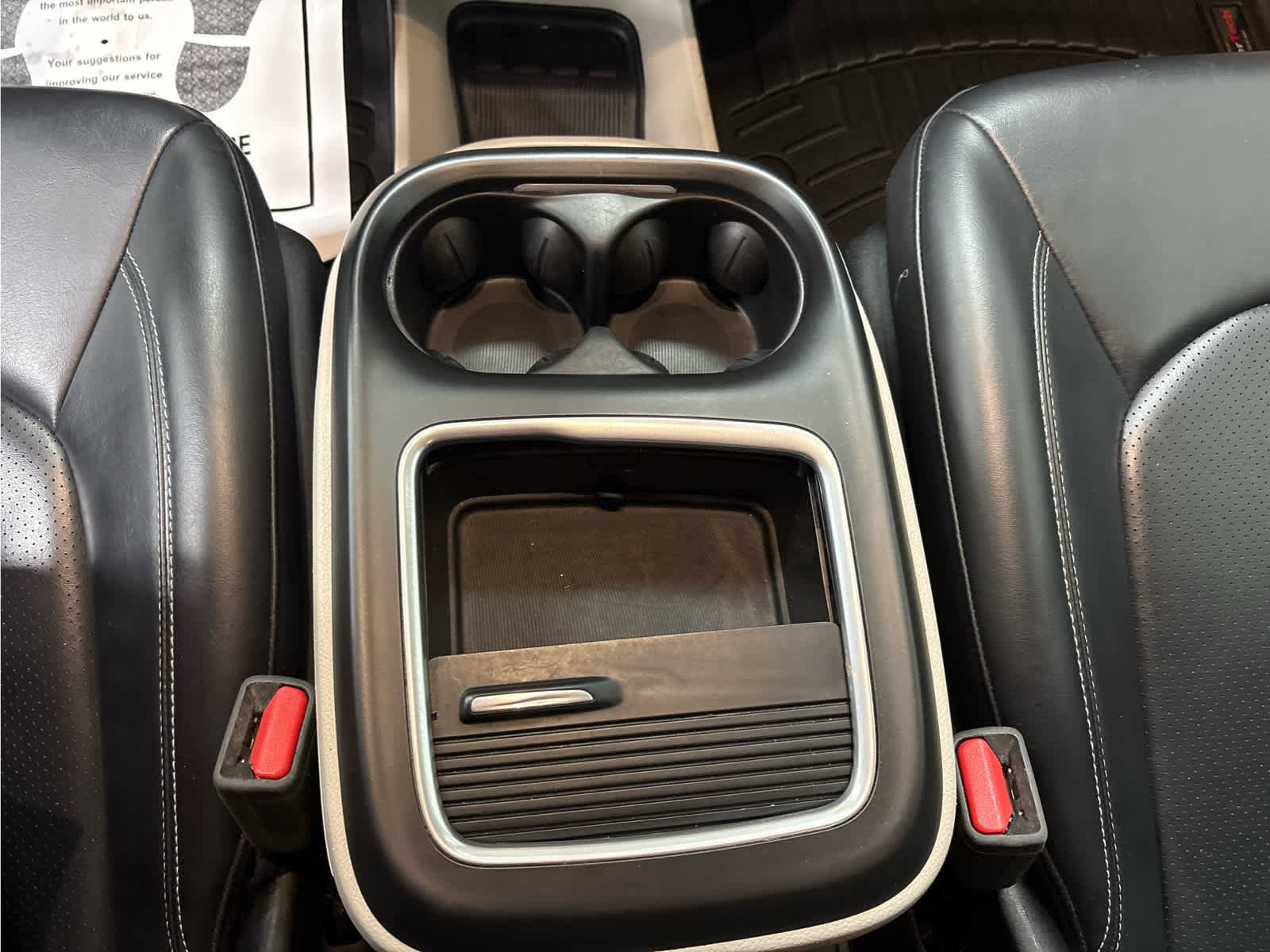 Used 2023 Chrysler Pacifica Touring-L image 17