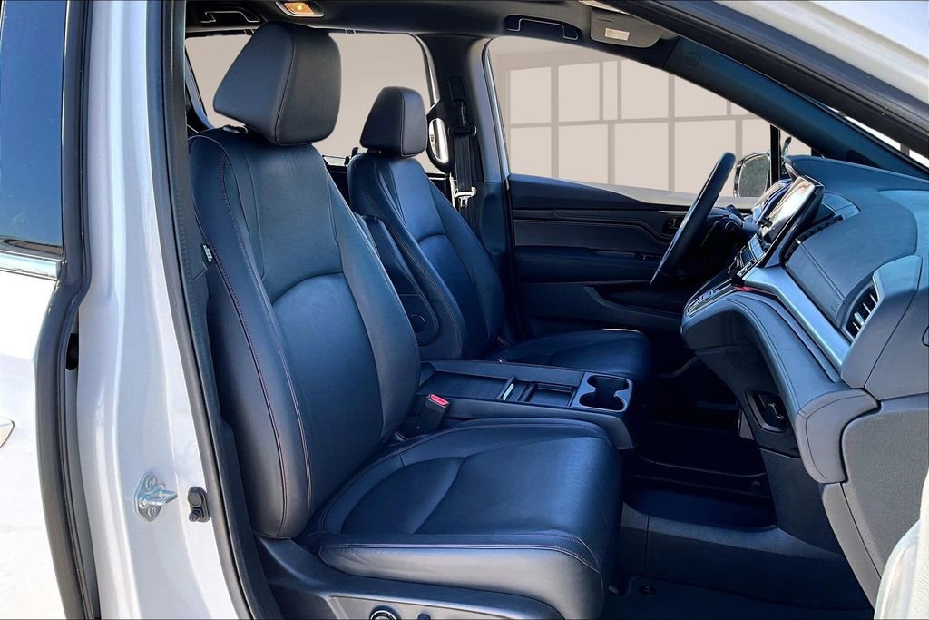 Certified 2023 Honda Odyssey Sport image 30