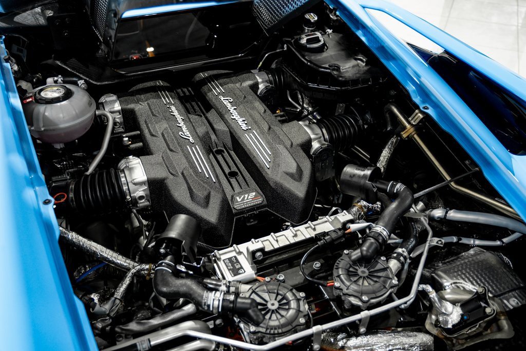 Used 2024 Lamborghini Revuelto image 46