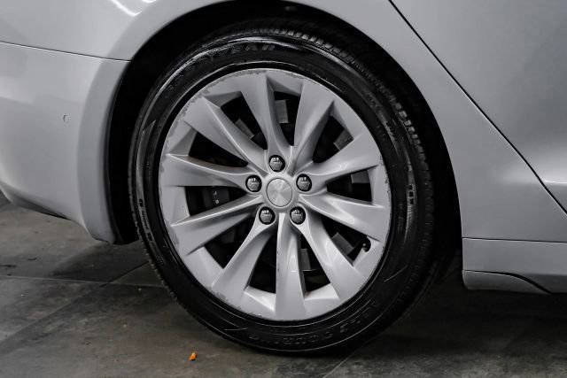 Used 2018 Tesla Model S 75D image 56
