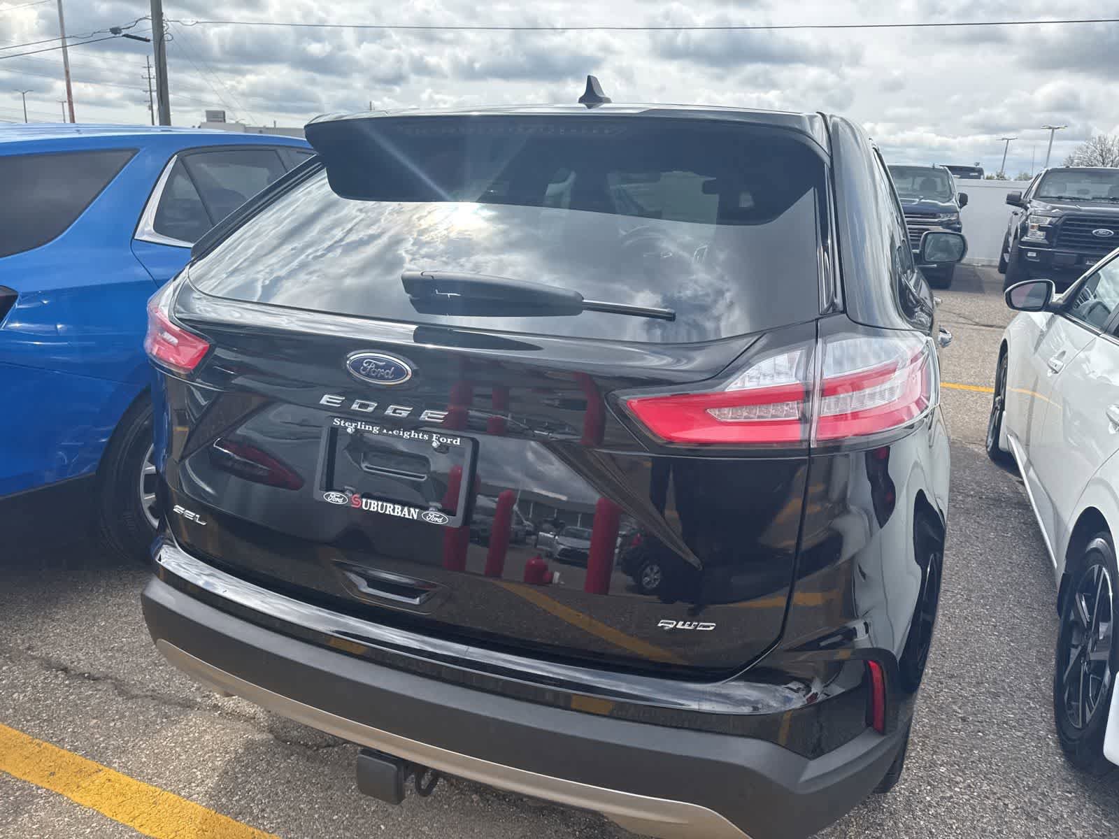 Used 2024 Ford Edge SEL w/ Convenience Package AWD/4WD image 9