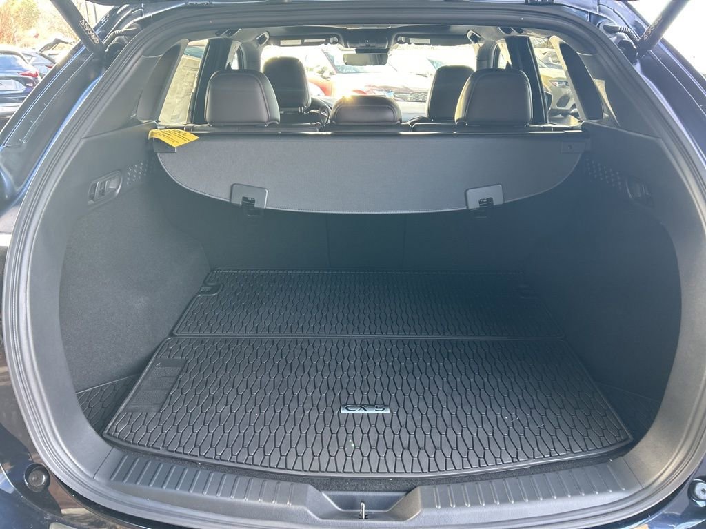 New 2025 MAZDA CX-5 Signature image 25