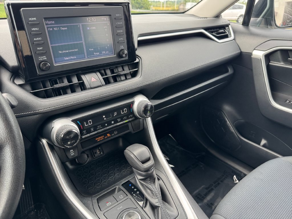 Certified 2019 Toyota RAV4 LE AWD/4WD image 29
