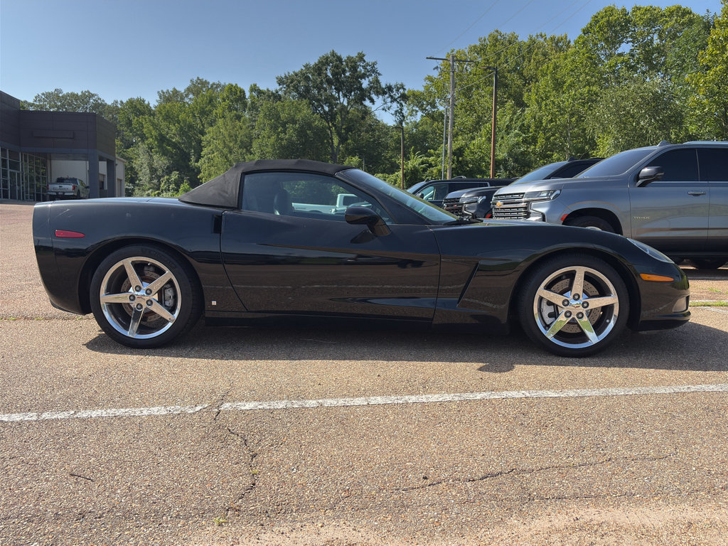 Used 2008 Chevrolet Corvette Convertible w/ Preferred Equipment Group RWD image 3