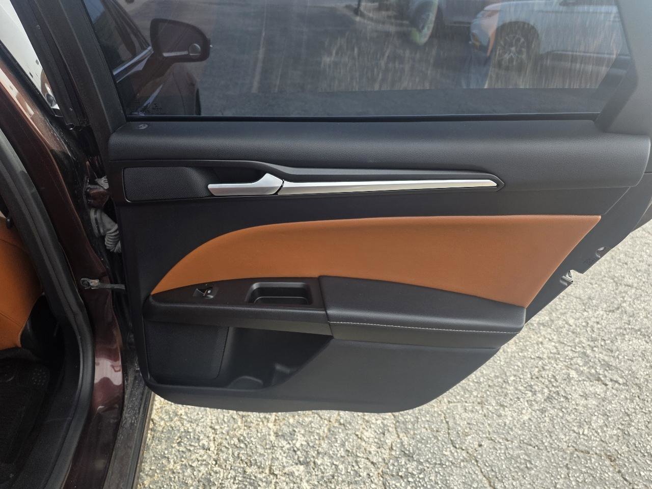 Used 2019 Ford Fusion Titanium FWD image 14