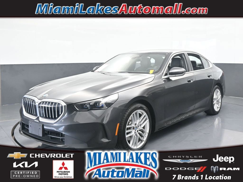 Used 2024 BMW 530i xDrive image 1