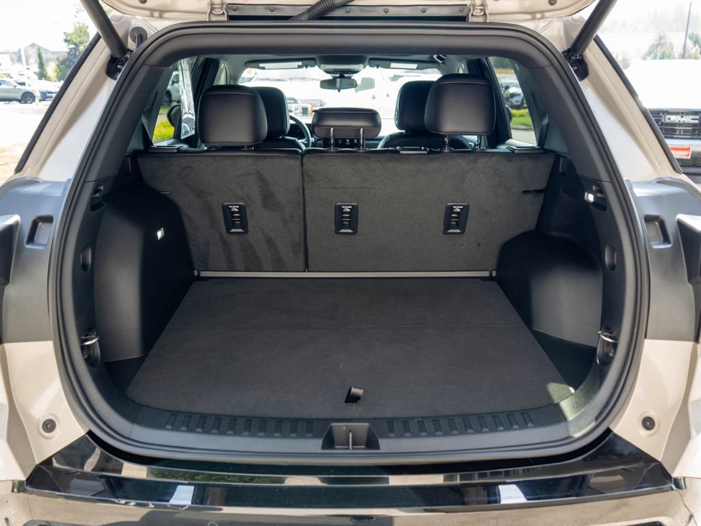 Certified 2026 GMC Terrain AT4 AWD/4WD image 32
