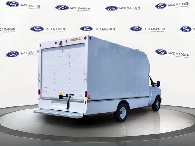New 2027 Ford E-350 and Econoline 350 Super Duty w/ Power Equipment Group RWD image 5