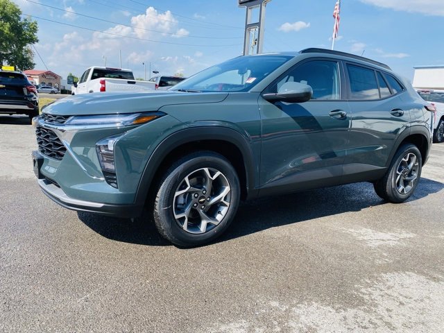 New 2025 Chevrolet Trax LT image 4