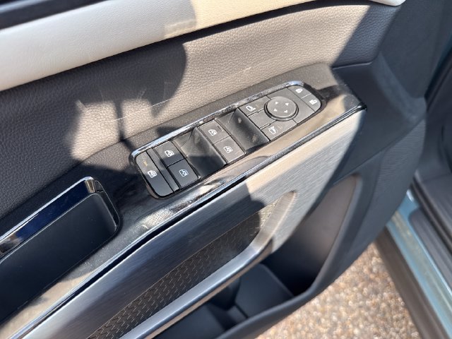 New 2026 Nissan Pathfinder SL w/ SL Premium Package FWD image 11