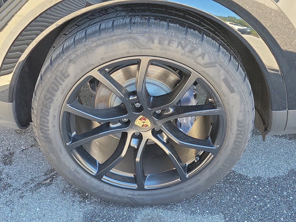 Certified 2026 Porsche Cayenne Coupe AWD/4WD image 14