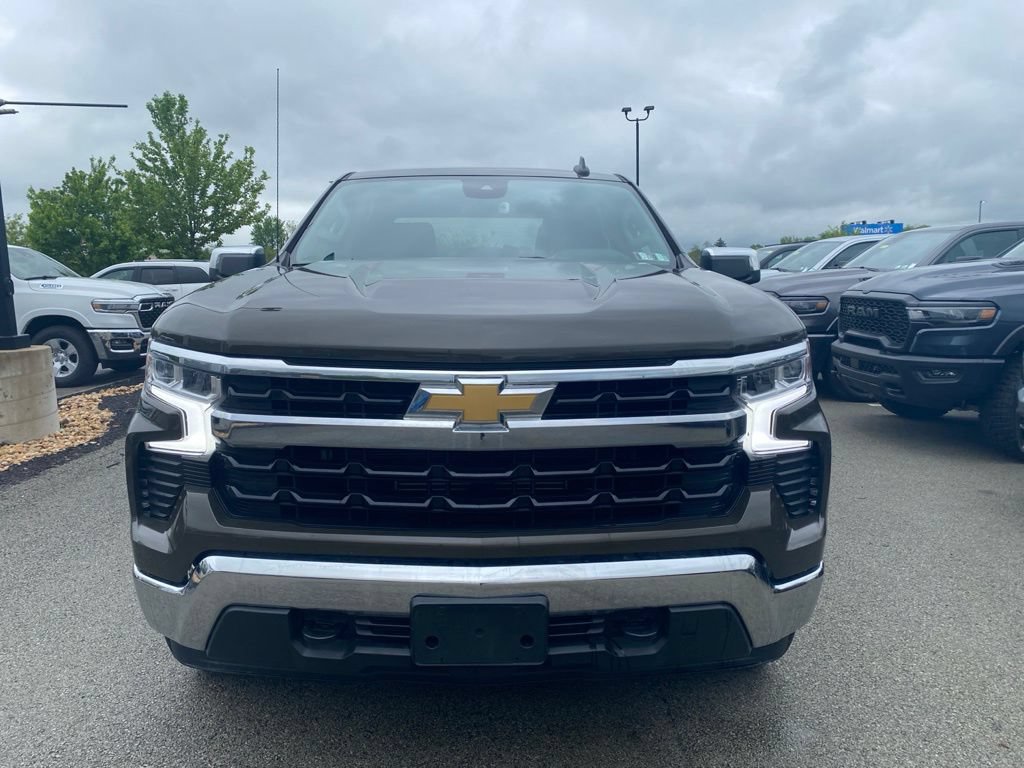Used 2023 Chevrolet Silverado 1500 LT AWD/4WD image 6