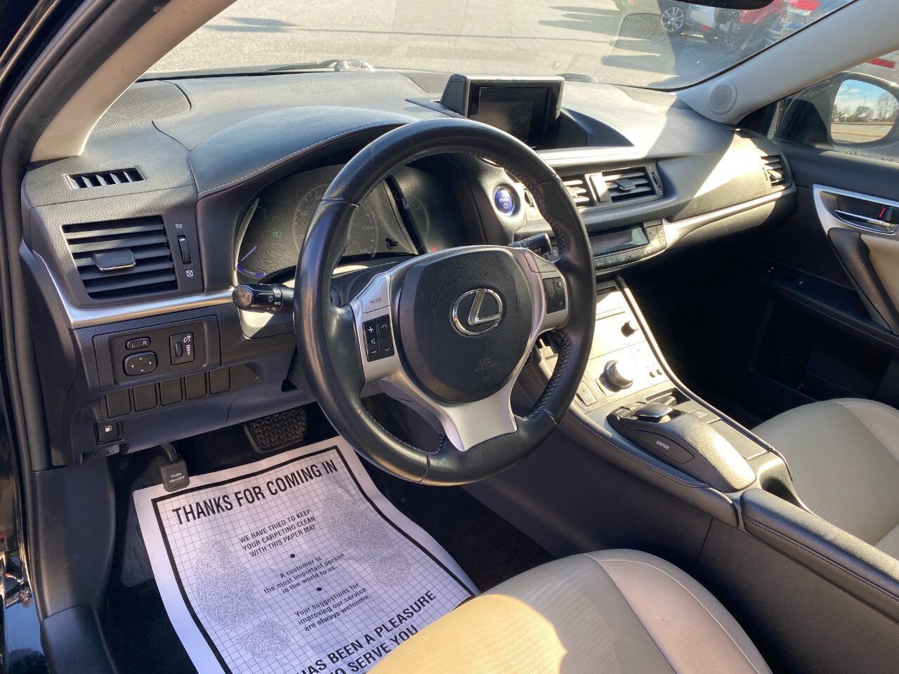 Used 2013 Lexus CT 200h w/ Premium Pkg w/Navigation FWD image 10