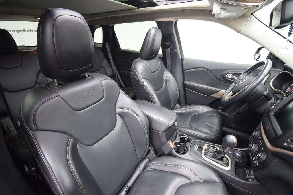 Used 2017 Jeep Cherokee Limited AWD/4WD image 20