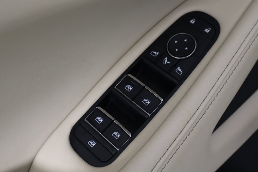 Used 2023 INFINITI QX60 Luxe w/ Cargo Package AWD/4WD image 19