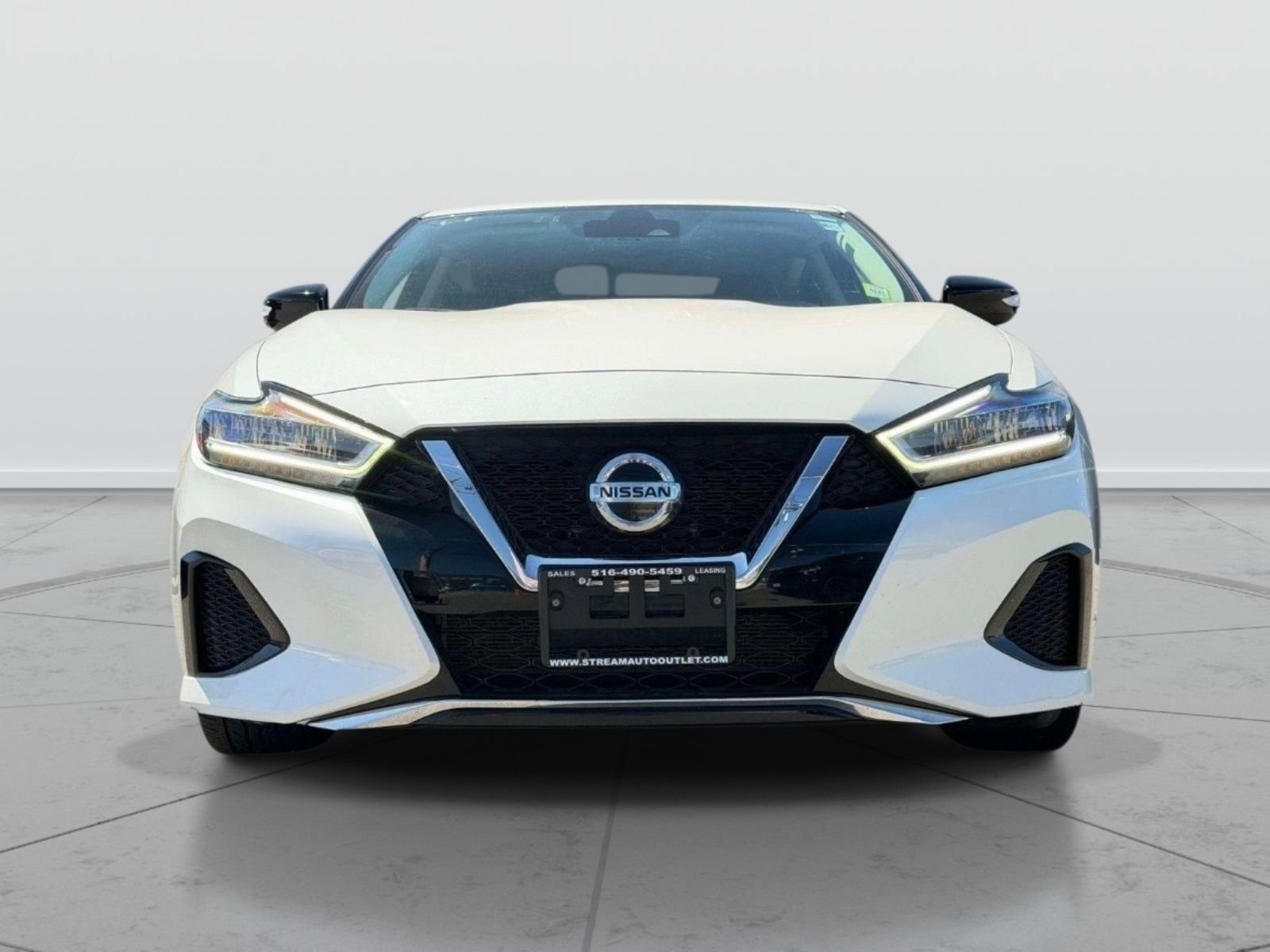 Used 2021 Nissan Maxima 3.5 SV w/ Floor Mat Group FWD image 2