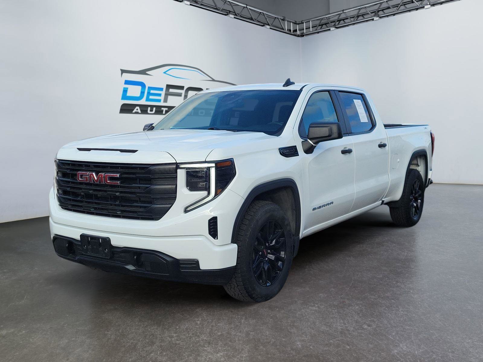 Used 2023 GMC Sierra 1500 Pro w/ Graphite Edition image 7