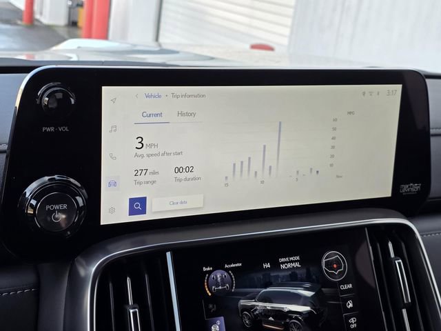 New 2026 Lexus LX 700h Luxury image 22