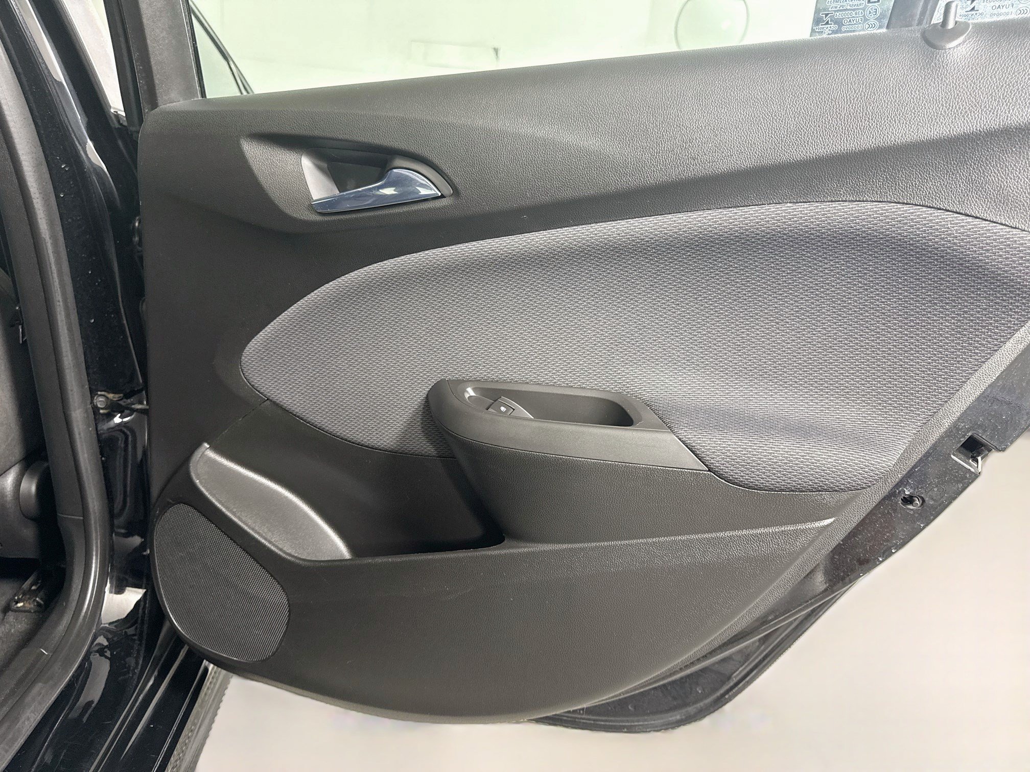 Used 2017 Chevrolet Cruze LT w/ Convenience Package FWD image 28