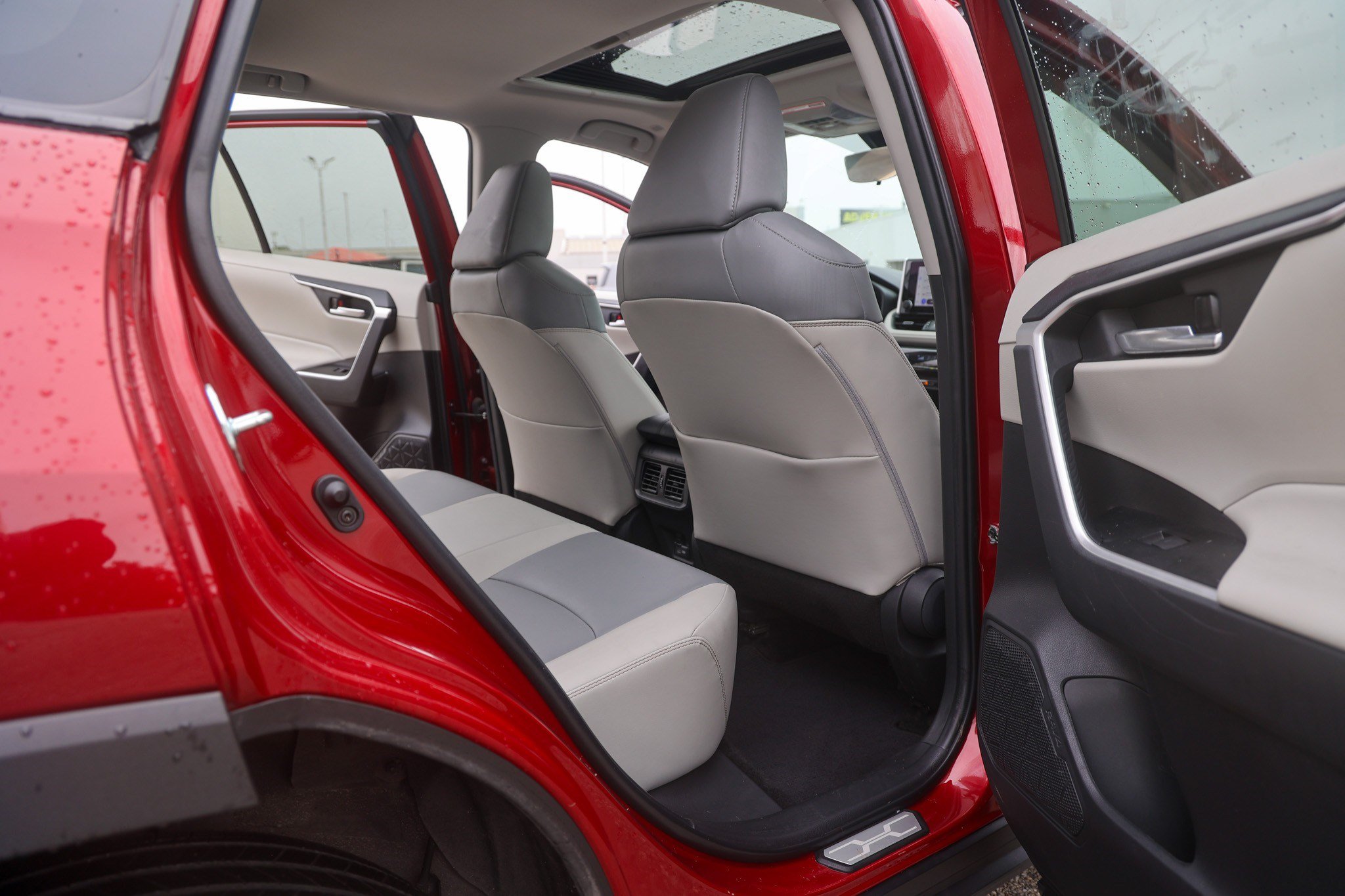Certified 2023 Toyota RAV4 XLE Premium FWD image 37