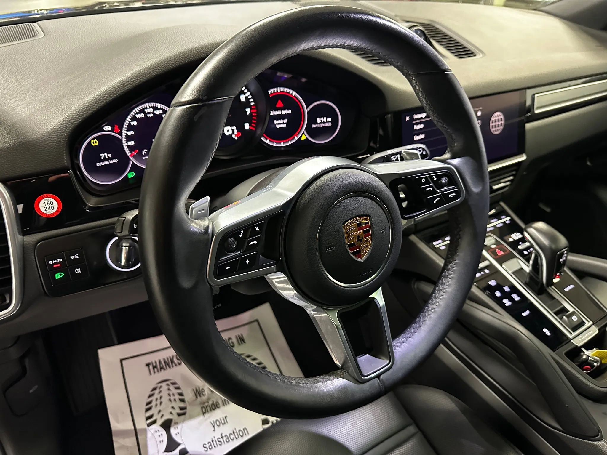 Used 2023 Porsche Cayenne image 9