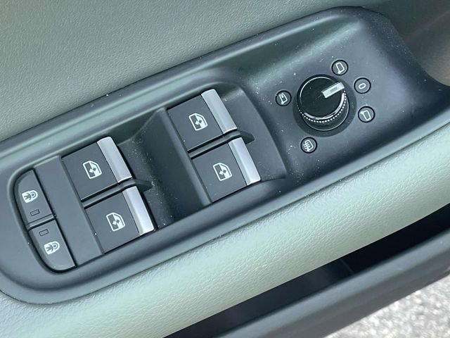 Used 2021 Audi Q8 Premium Plus w/ Premium Plus Package AWD/4WD image 17