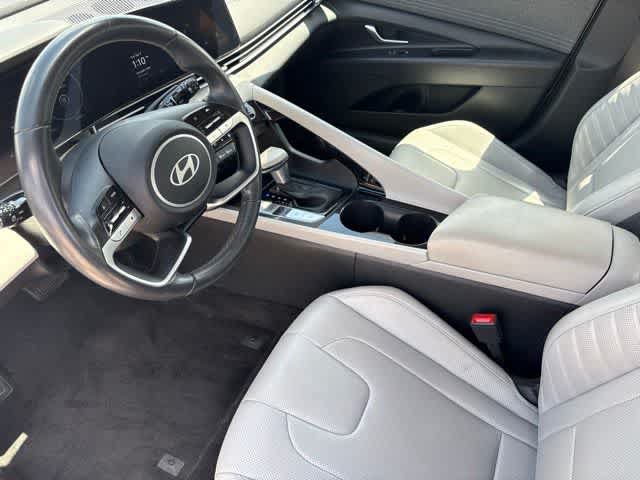 Used 2024 Hyundai Elantra Limited FWD image 9