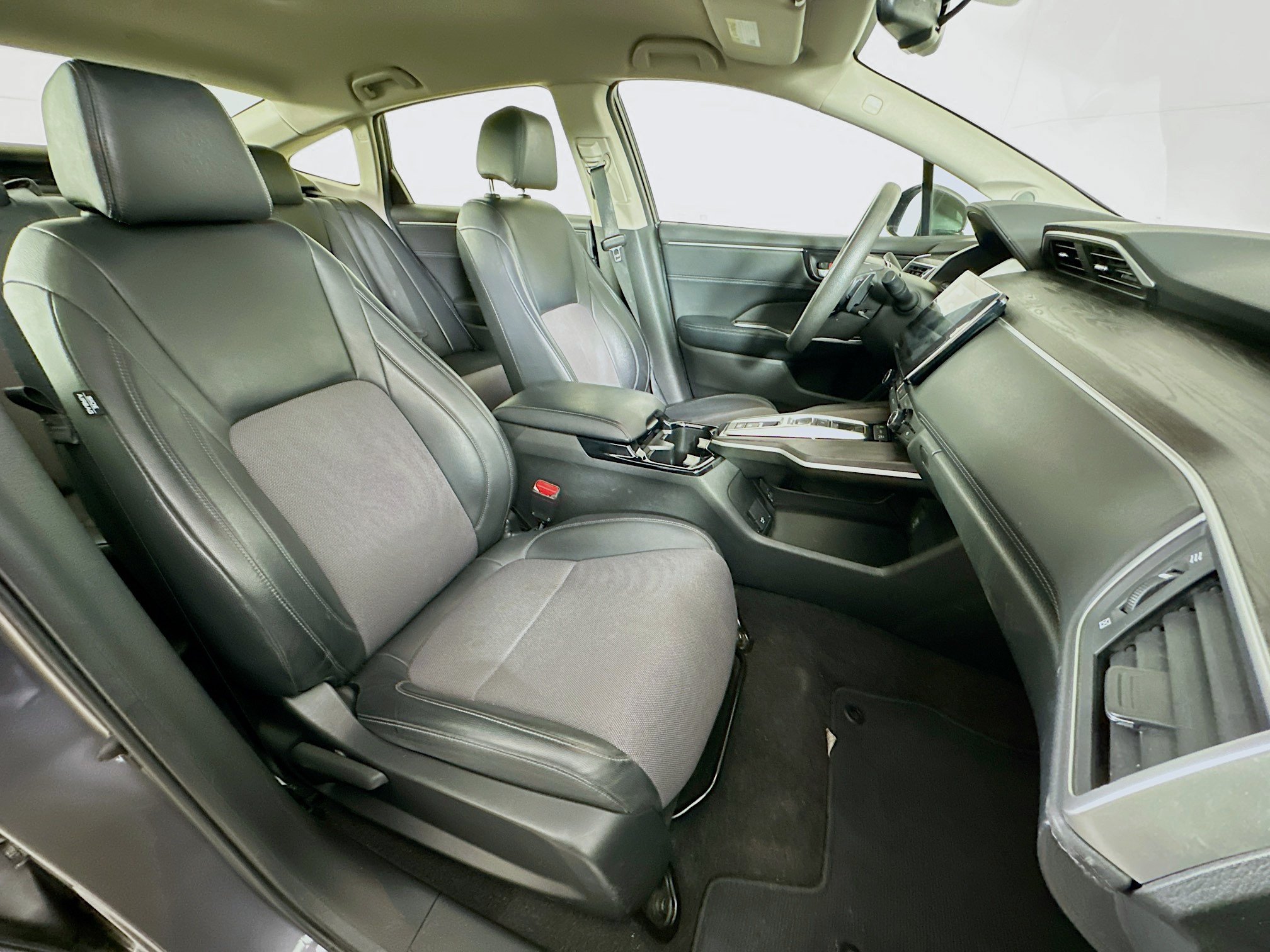Used 2019 Honda Clarity Plug-In Hybrid image 28