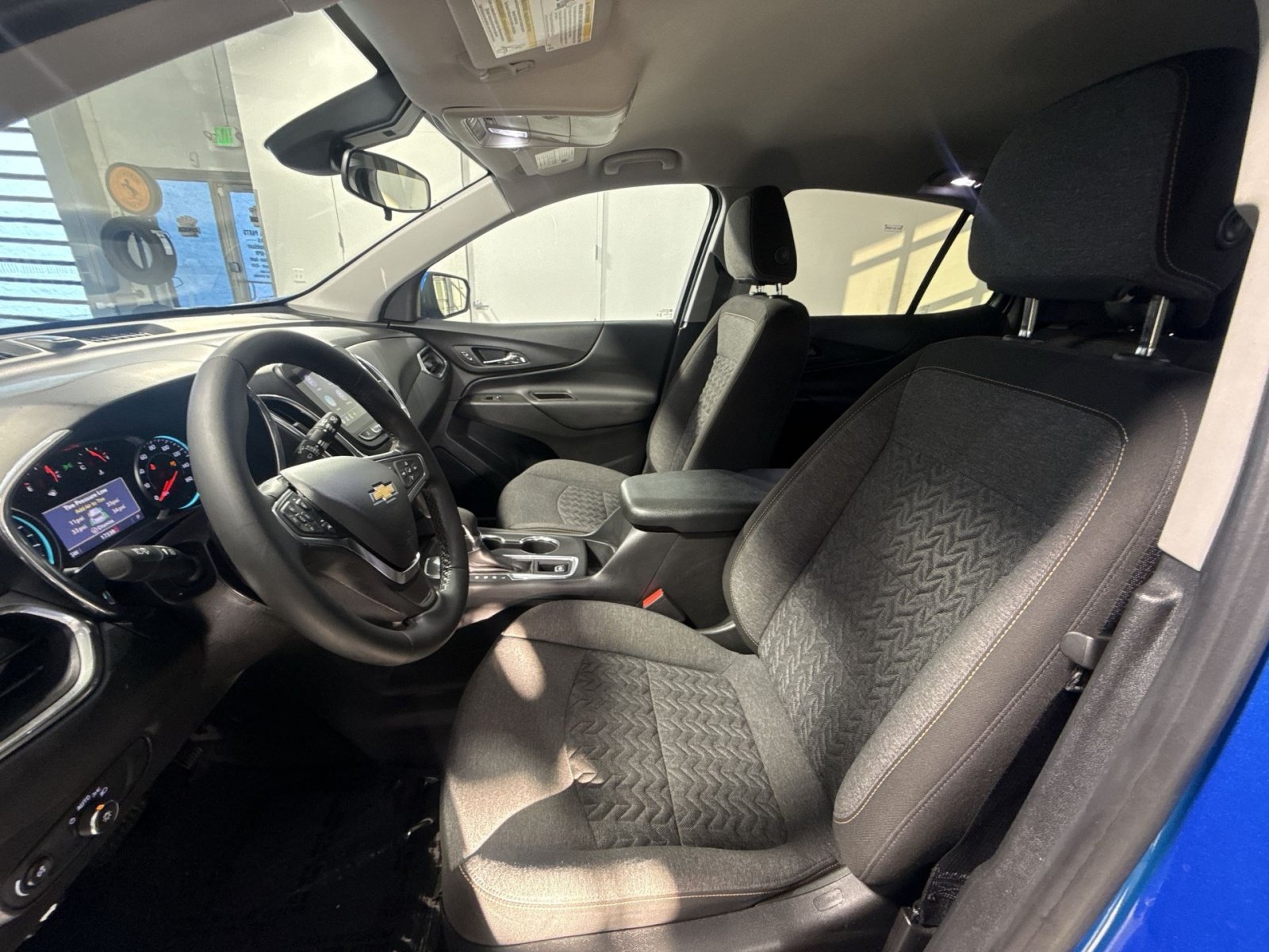 Used 2024 Chevrolet Equinox LT FWD image 14