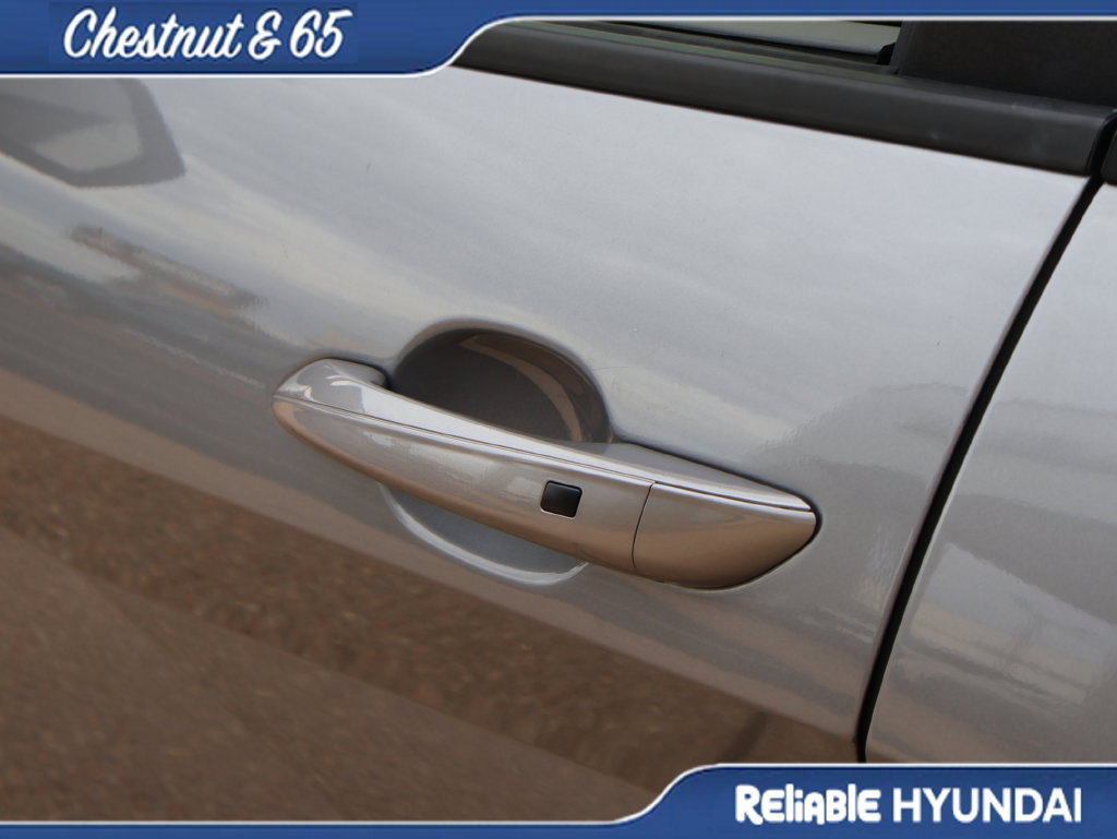 Certified 2025 Hyundai Elantra Sport FWD image 19