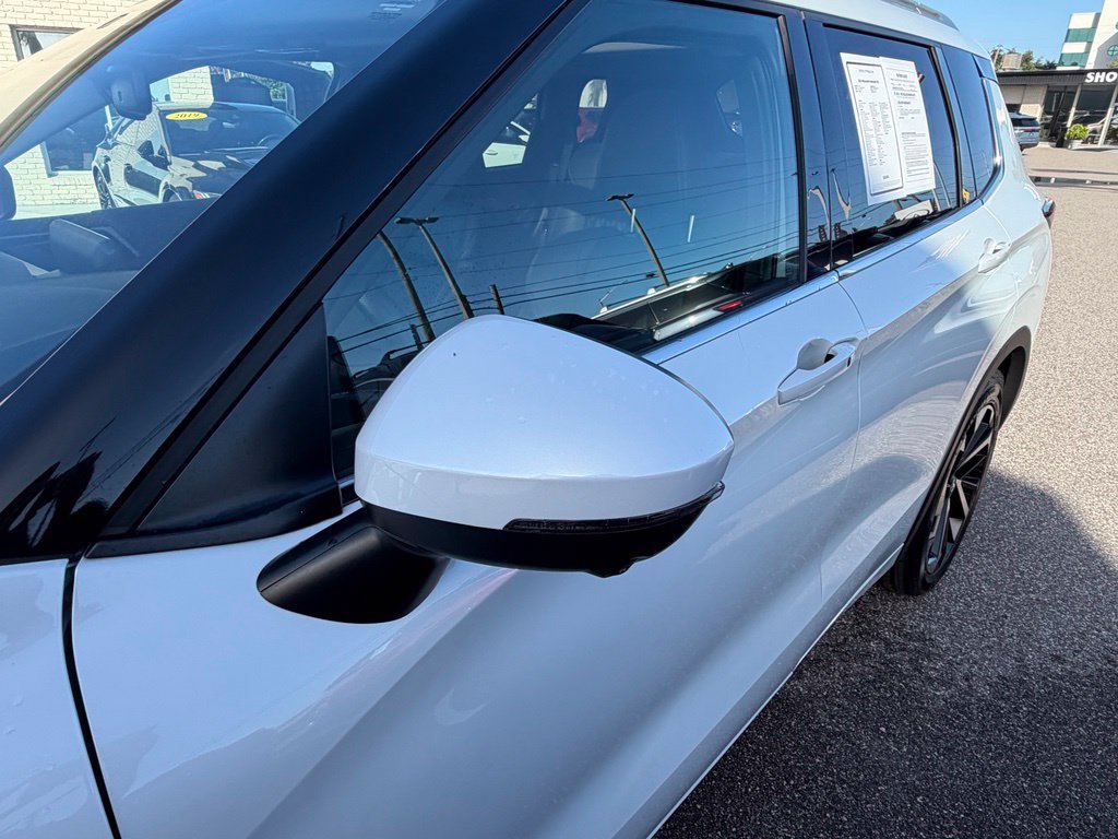 Used 2024 Mitsubishi Outlander SEL FWD image 11