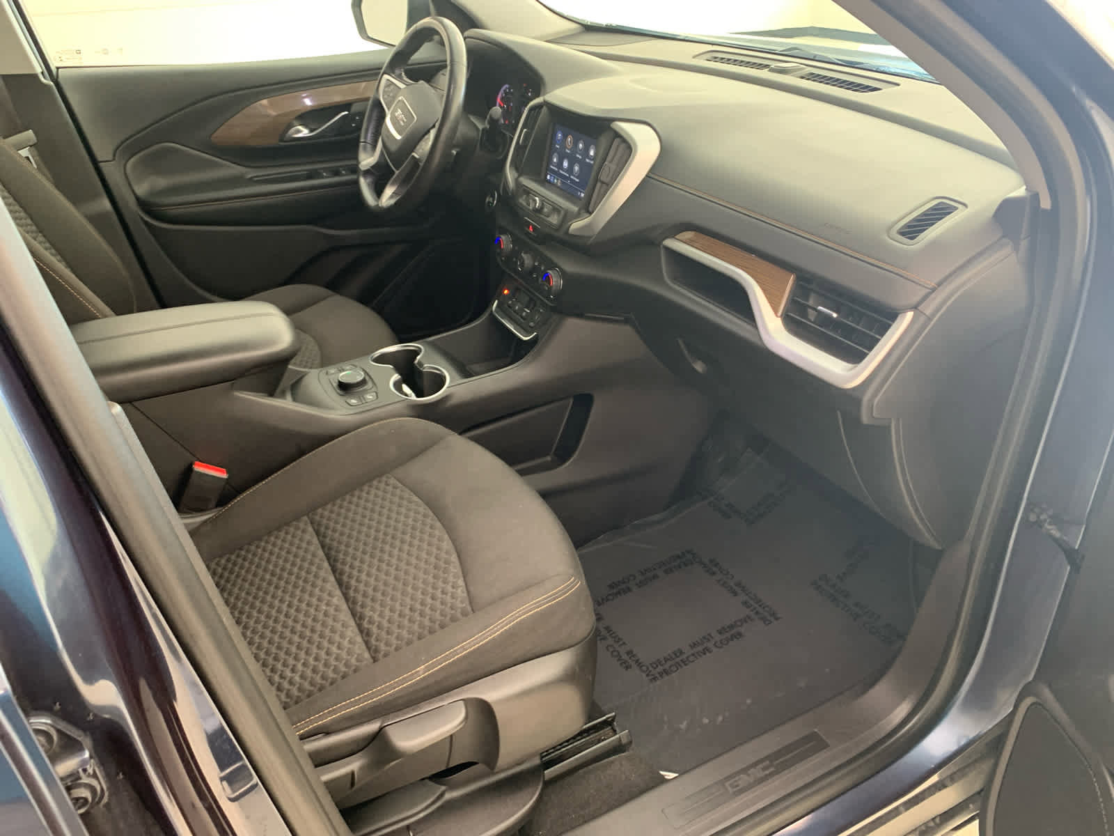 Used 2018 GMC Terrain SLE w/ Driver Convenience Package image 13