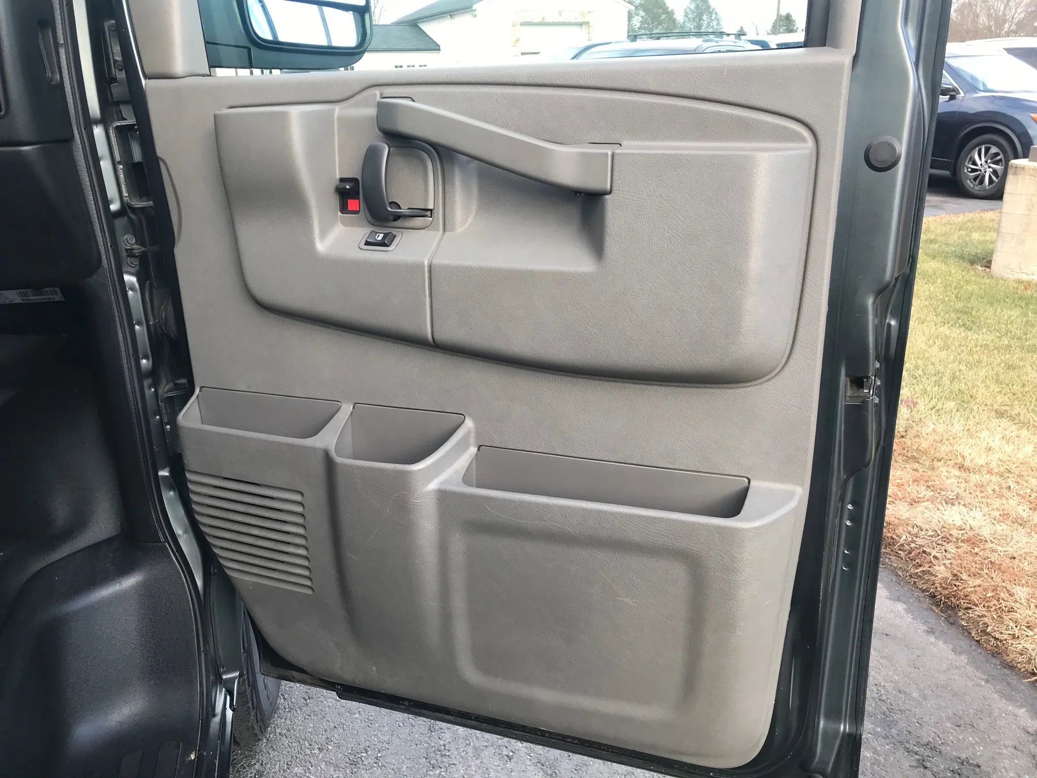 Used 2017 Chevrolet Express 3500 LT w/ LT Preferred Equipment Group image 36