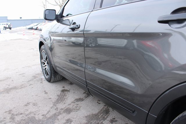 Used 2018 Ford Explorer Sport image 49