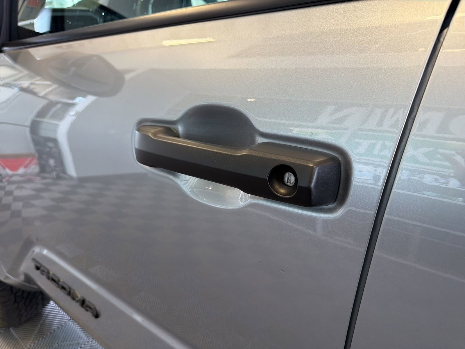 Used 2025 Toyota Tacoma TRD Off-Road image 10