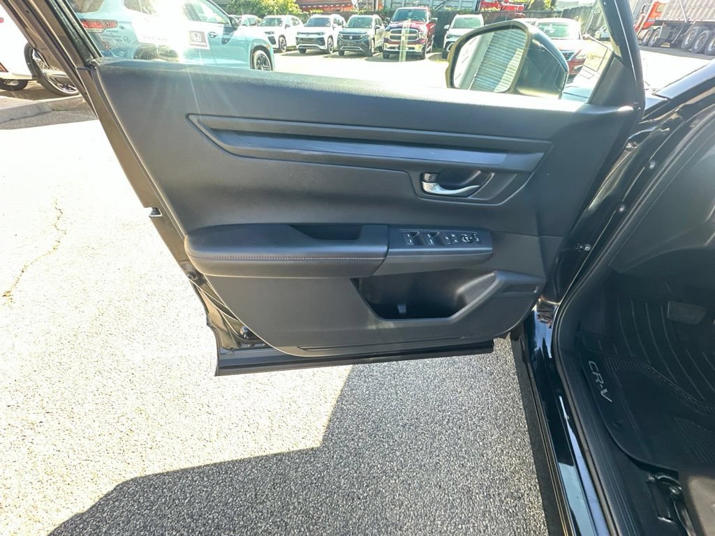 Used 2025 Honda CR-V Sport image 8
