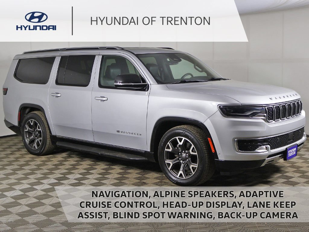 Used 2024 Jeep Wagoneer L Series III w/ Flexible Seating Group AWD/4WD image 1