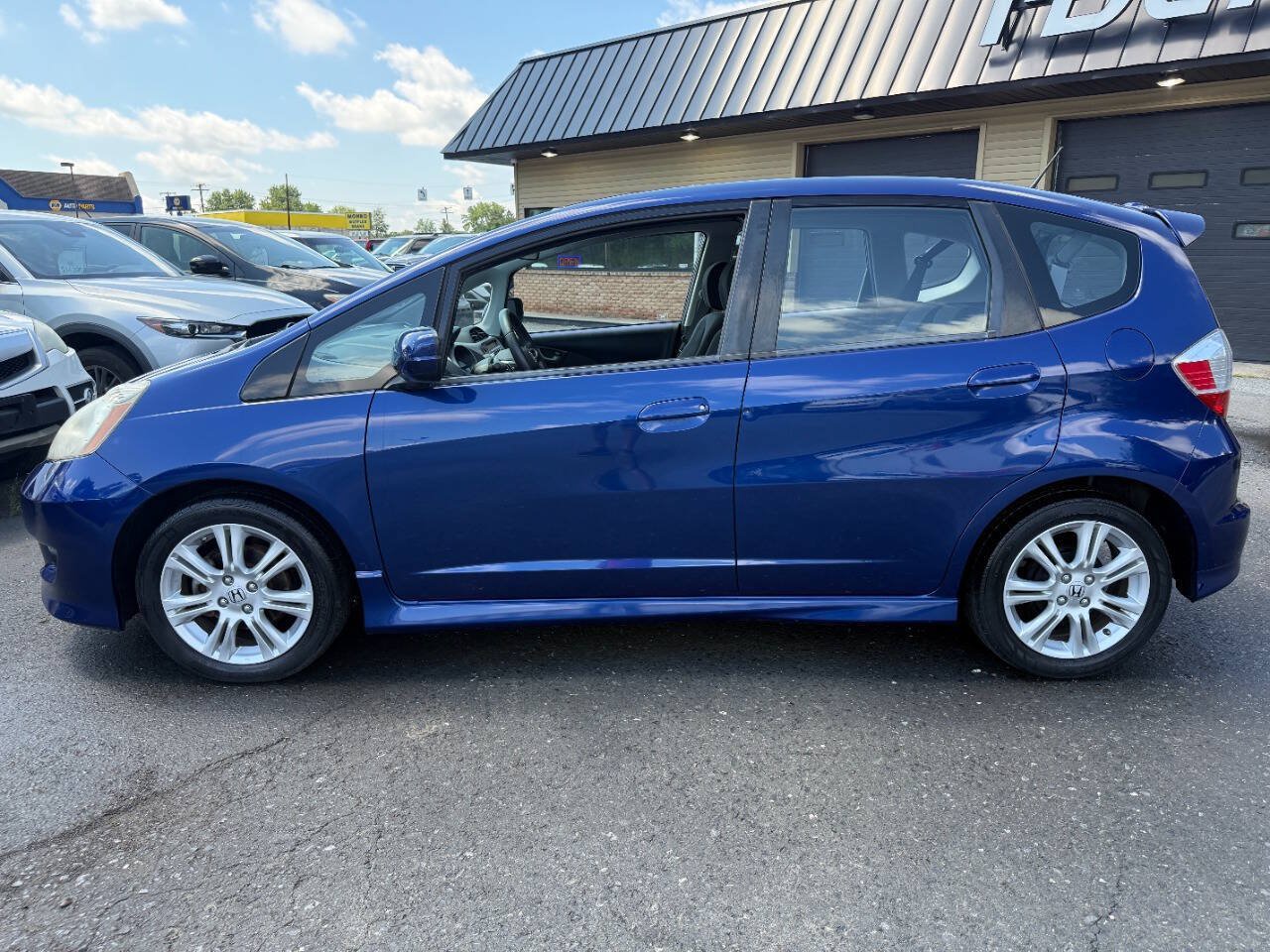 Used 2011 Honda Fit Sport image 8