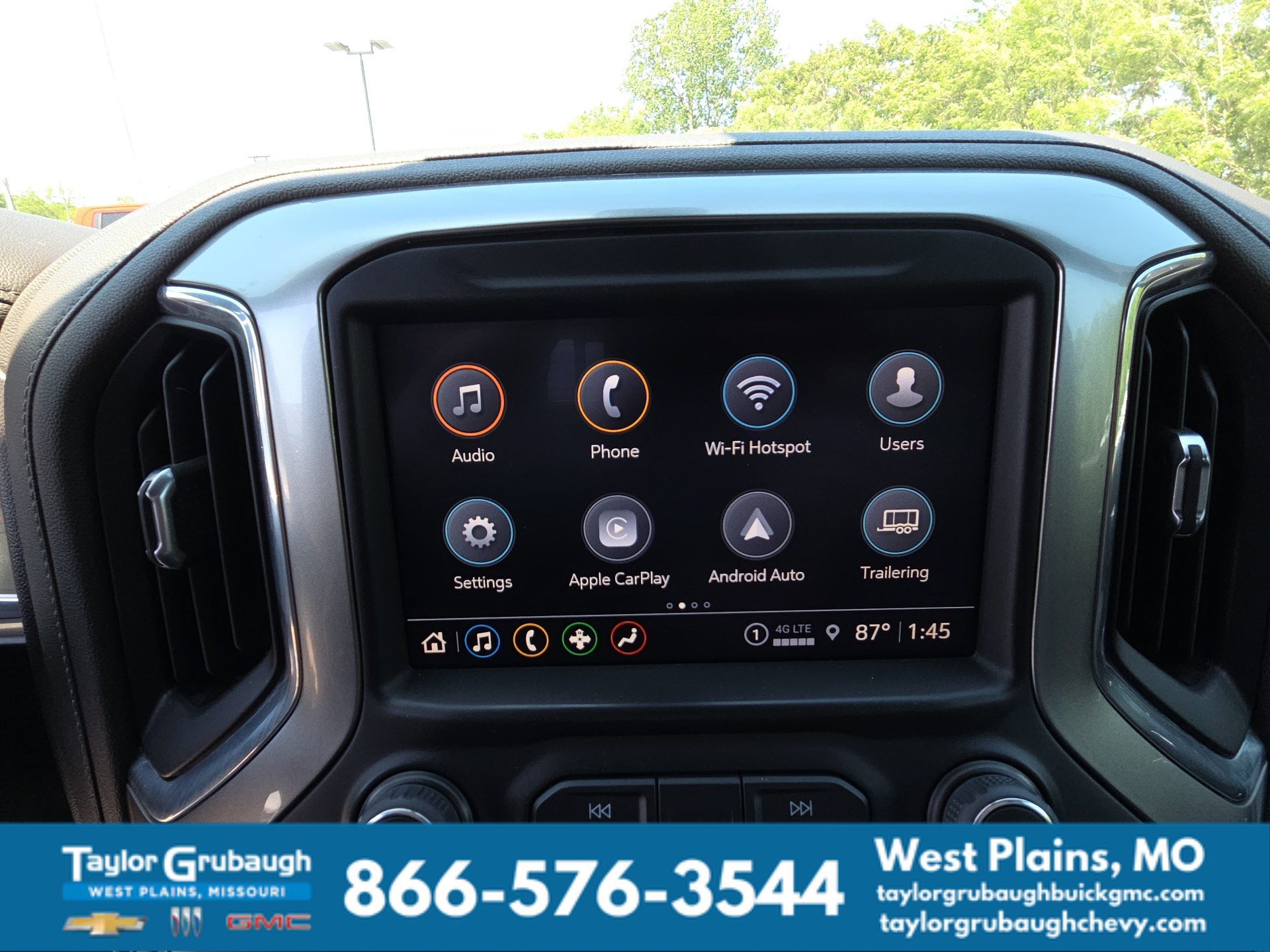 Used 2021 Chevrolet Silverado 1500 LTZ w/ Z71 Off-Road Package AWD/4WD image 23