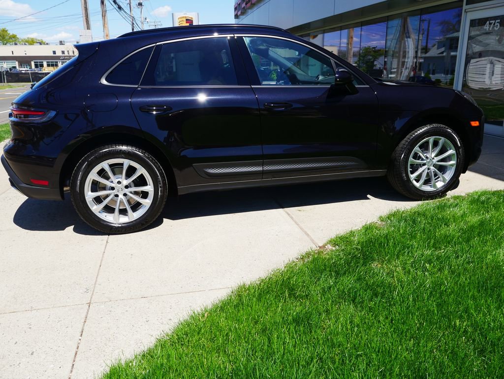 New 2026 Porsche Macan AWD/4WD image 8