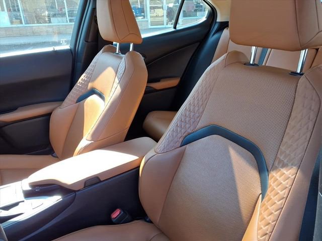 Used 2020 Lexus UX 250h 250h Base w/ Premium Package image 7