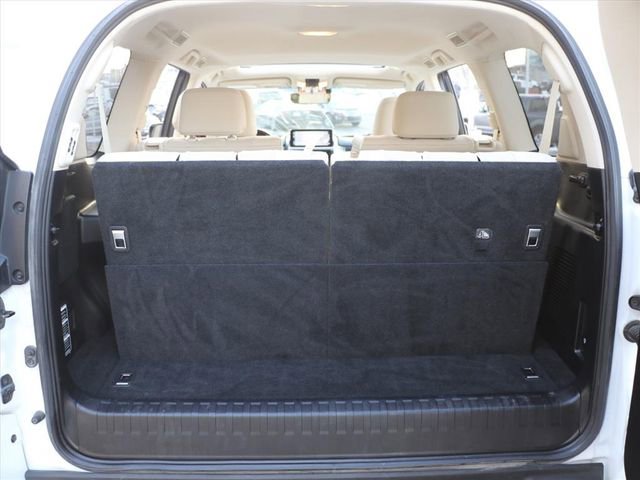 Used 2023 Lexus GX 460 Premium w/ Accessory Package image 14