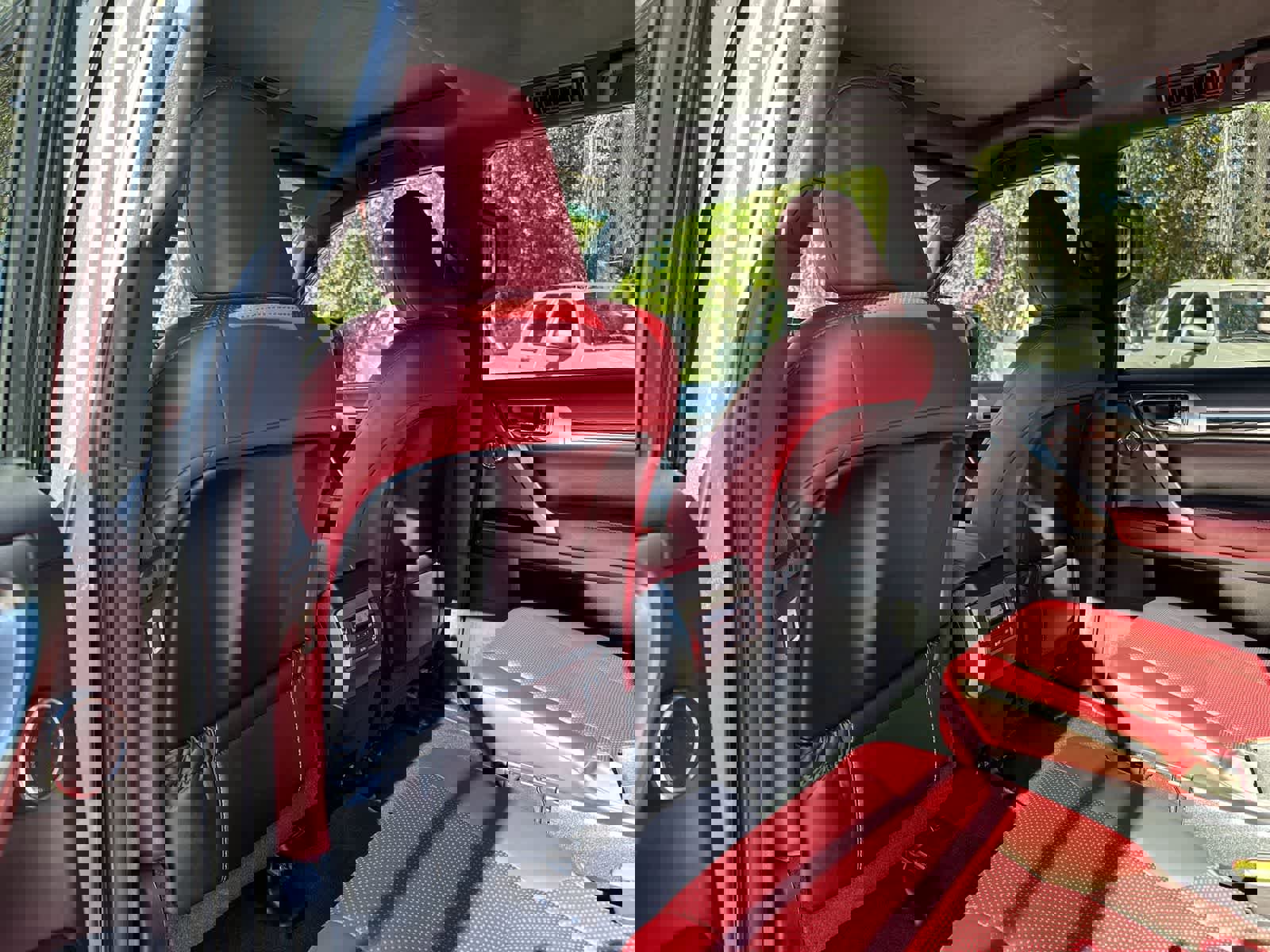 Used 2023 Lexus GX 460 Luxury w/ Sport Design Package image 12